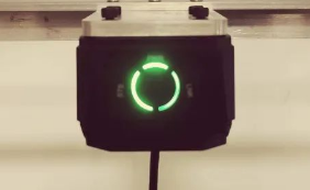 AI賦能鋰電信息采集！?？禉C器人助您“躺贏”工業(yè)讀碼新賽道